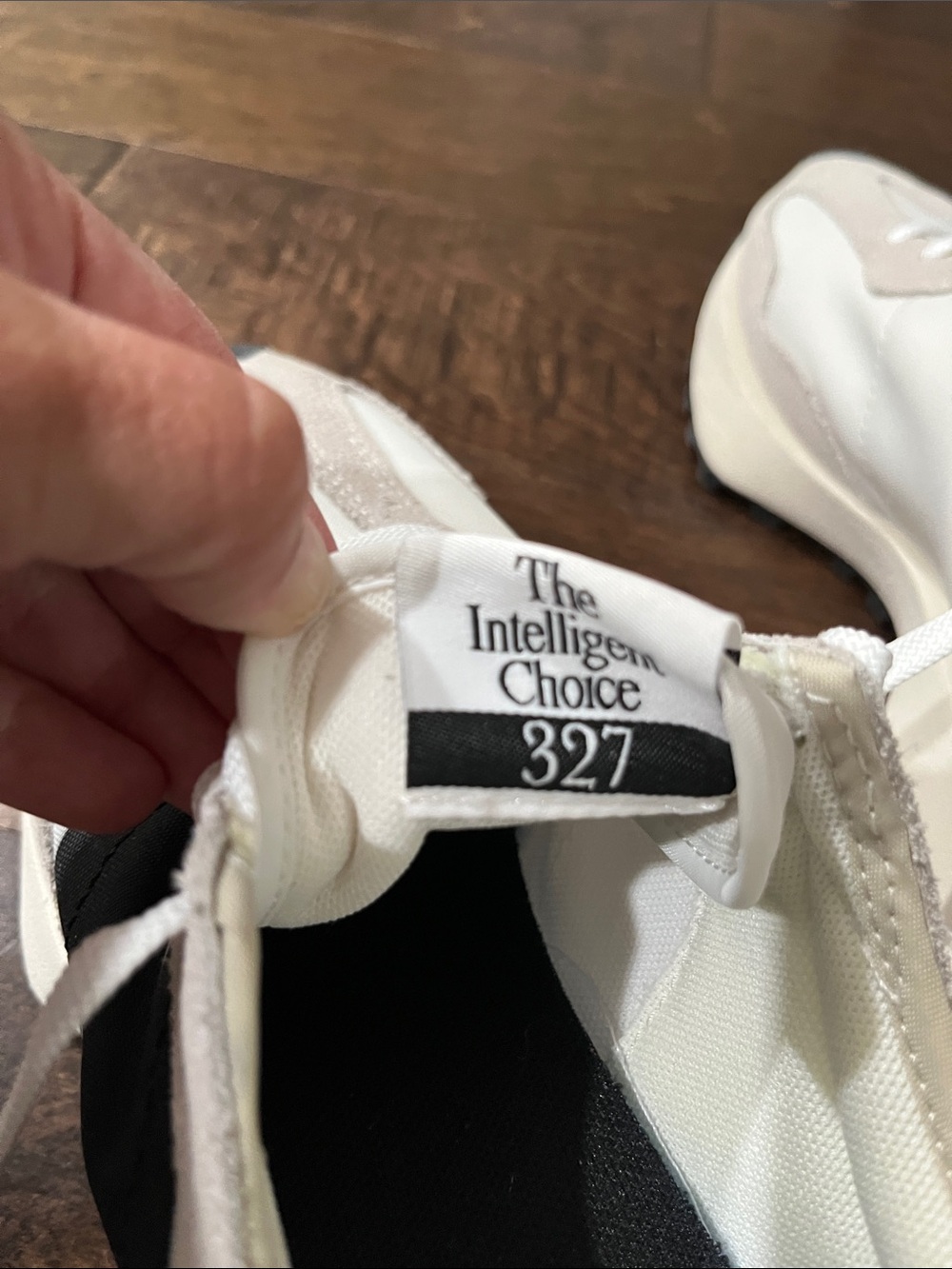 NWOT or box New Balance White Black Retro-Inspired Trainer - Picture 11 of 12